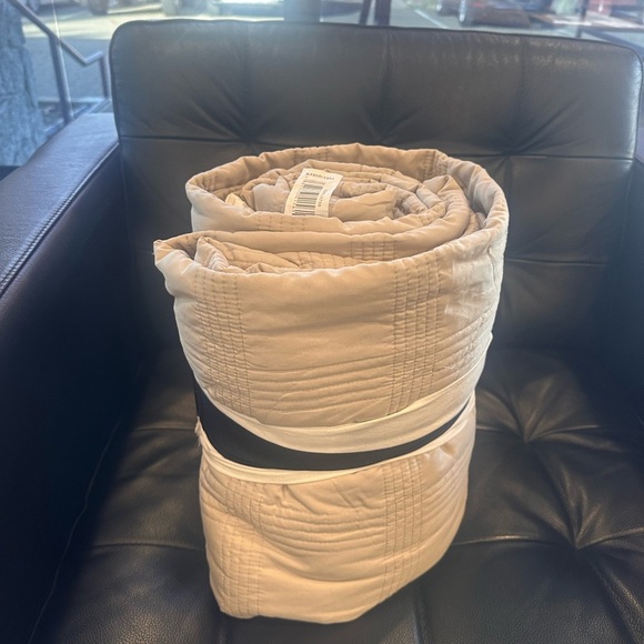 NWT Full/Queen Grid Stitched Quilt Taupe/ Green/Cream - Hearth & Hand - Picture 5 of 7